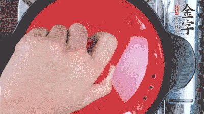 加香菇燉10分鐘后。