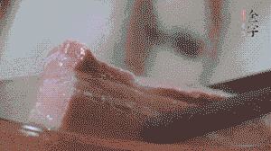 咸肉取出，切片備用。