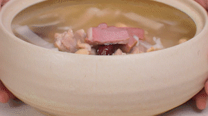 出鍋前5分鐘加鹽調(diào)味。