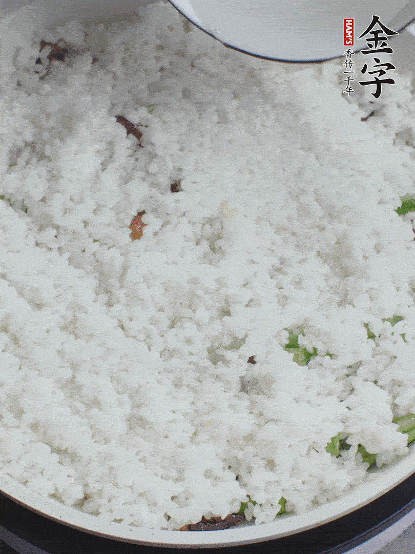 放一碗水，蓋蓋燜煮。