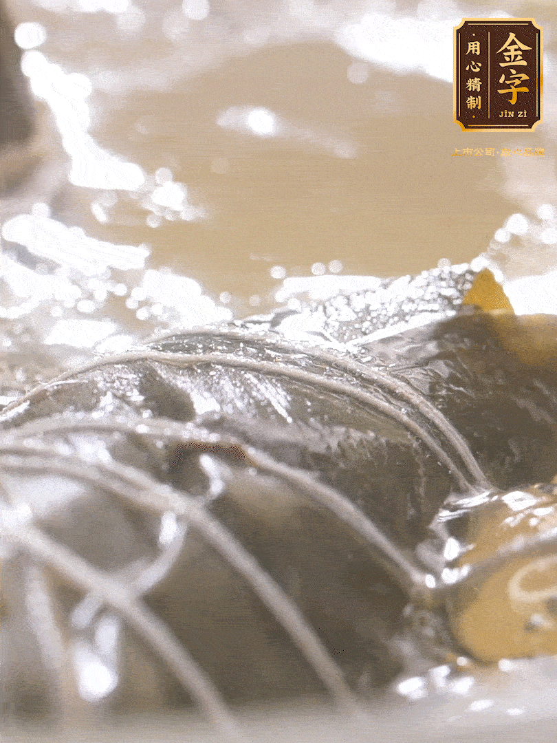 大火煮開，轉中小火煮2h，燜2-3h。