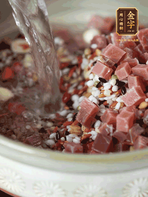 加入金字火腿丁，清水
